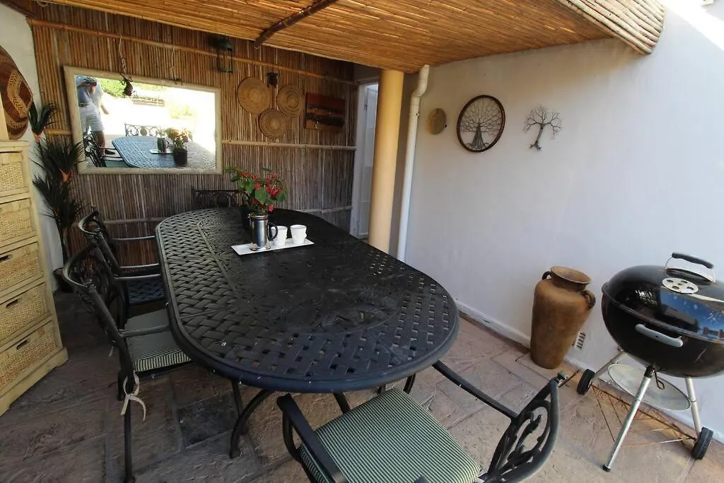 Bay Beach Villa One Minute Camps Bay Beachfront Kapstadt