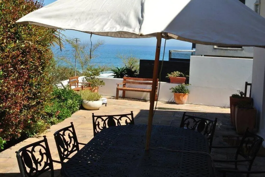 Bay Beach Villa One Minute Camps Bay Beachfront Kapstadt